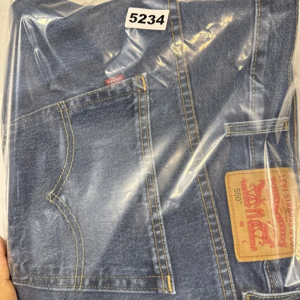 JEANS TAPERED LEVIS 550 MENS 48X30 RELAXED 100% COTTON DENIM DUNGAREE